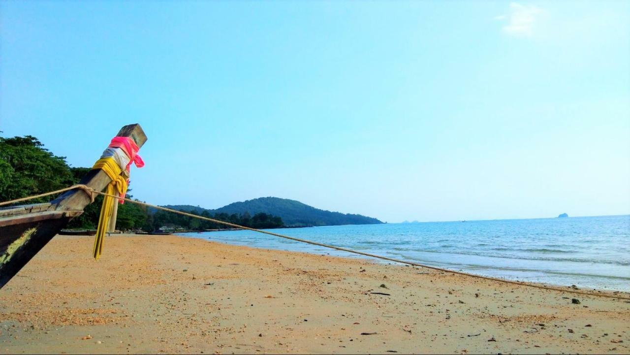 The Beach At Klong Muang Exteriér fotografie