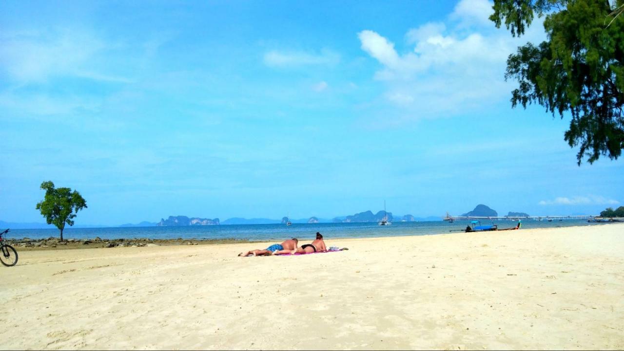 The Beach At Klong Muang Exteriér fotografie