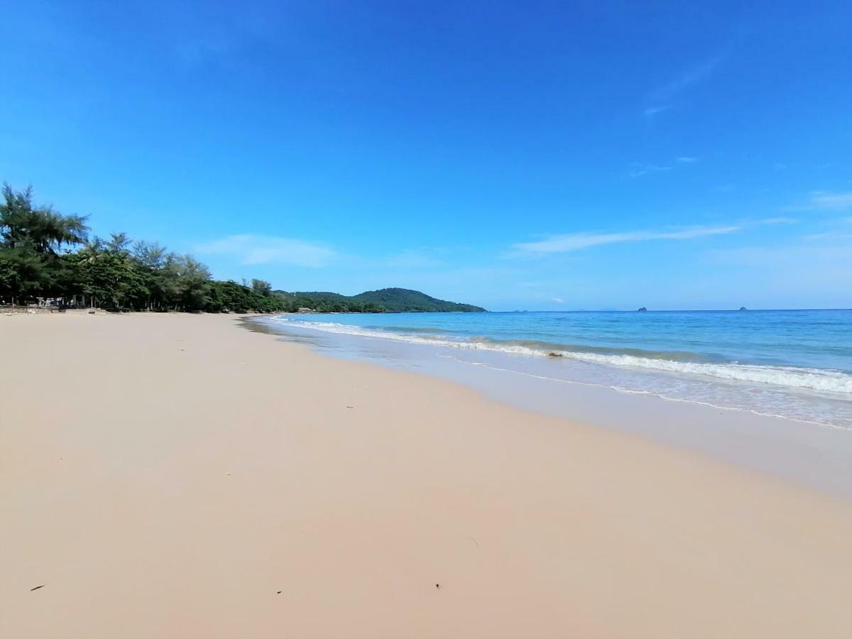 The Beach At Klong Muang Exteriér fotografie